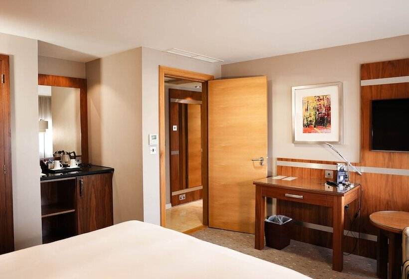 Семейный Номер, Doubletree By Hilton  Milton Keynes