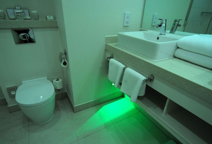 اتاق استاندارد, Voco Winchester Hotel & Spa, An Ihg Hotel