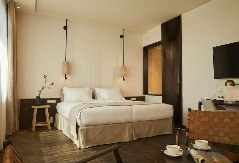 Полулюкс, Infinity Hotel & Conference Resort Munich