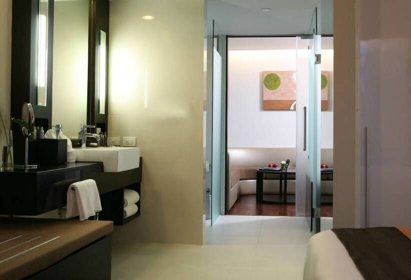 اتاق لوکس, Radisson Suites Bangkok Sukhumvit