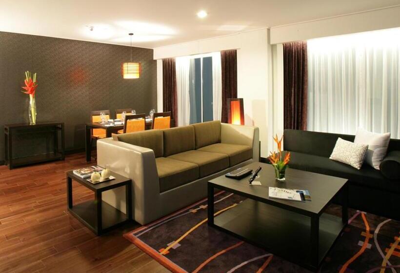 سوییت, Radisson Suites Bangkok Sukhumvit