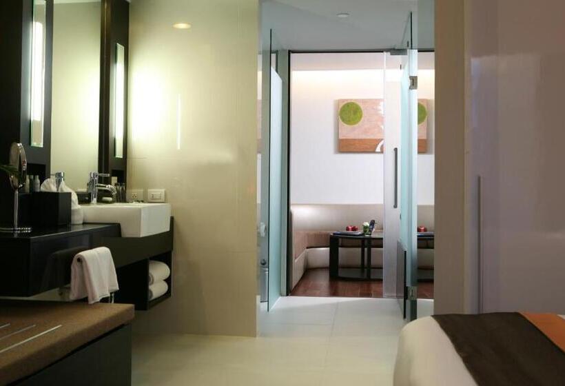 اتاق لوکس, Radisson Suites Bangkok Sukhumvit