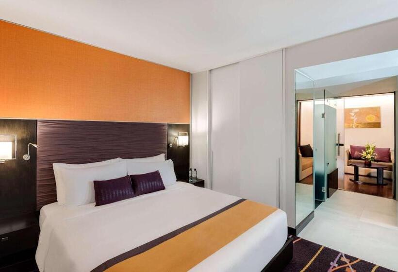 اتاق لوکس, Radisson Suites Bangkok Sukhumvit
