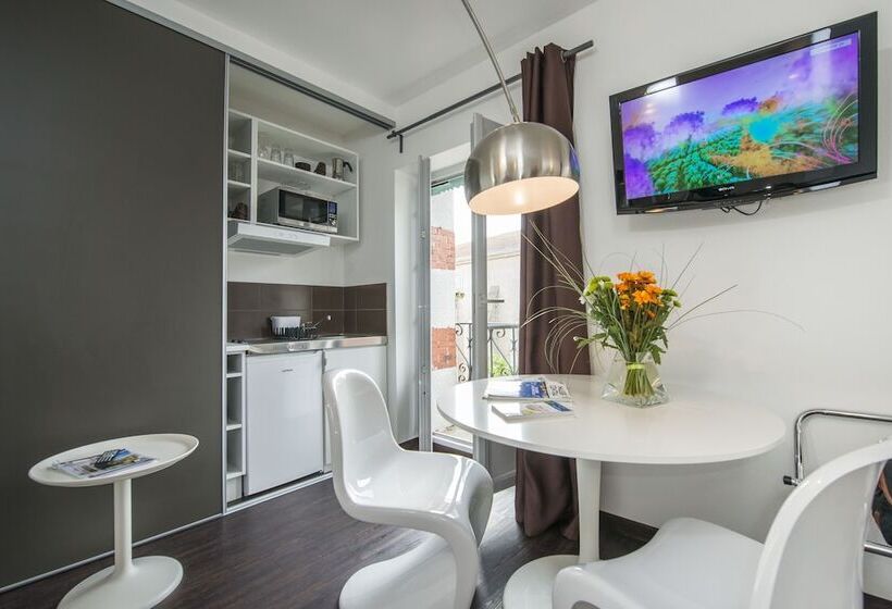 Семейный Номер, Appart Hôtel Des Capucins