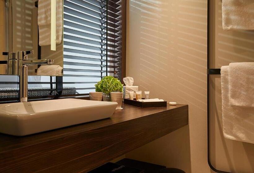 Семейные Апартаменты 3 Спальни, Infinity Hotel & Conference Resort Munich