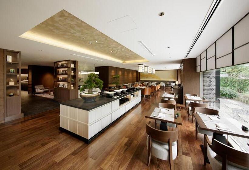 Номер Клуб, Grand Prince Hotel Takanawa