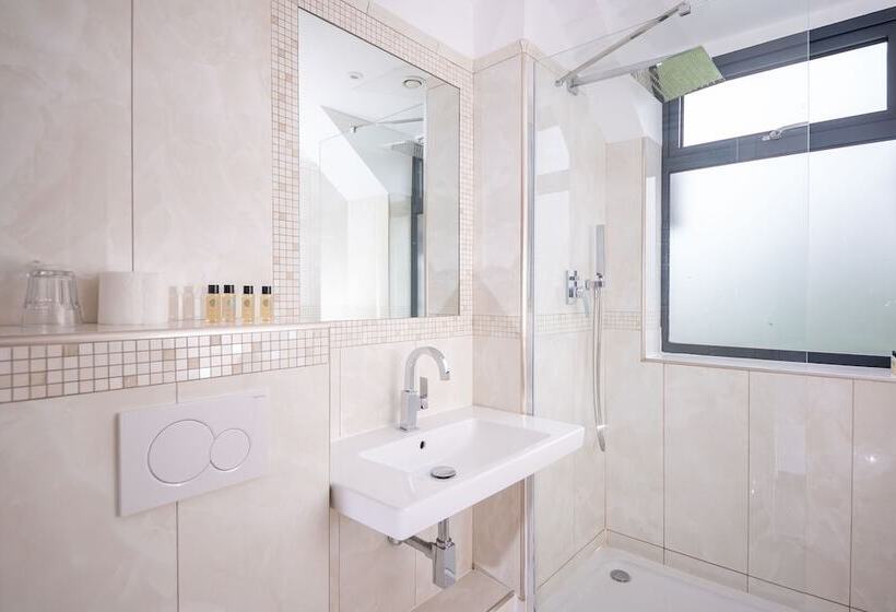 Номер Superior, Guildford Manor Hotel & Spa