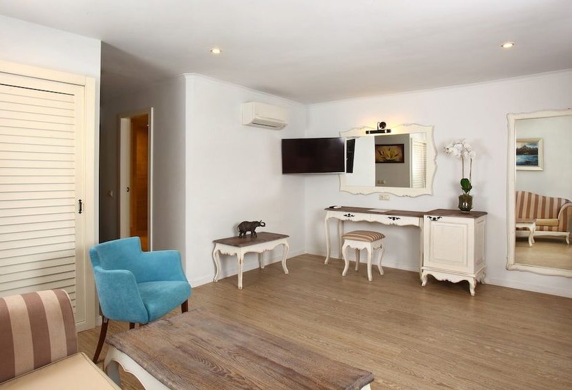 سوئیت جونیور با تخت بزرگ, Doubletree By Hilton Bodrum Marina Vista