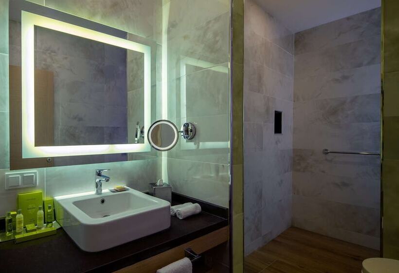 اتاق سوپریور با تخت دو نفره بزرگ, Doubletree By Hilton Bodrum Marina Vista
