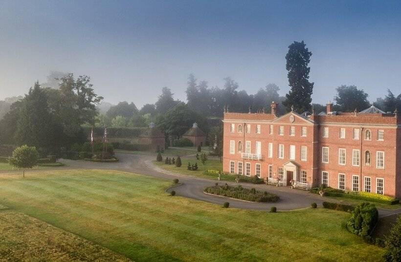 Люкс Адаптированный для Инвалидов, Four Seasons Hotel Hampshire