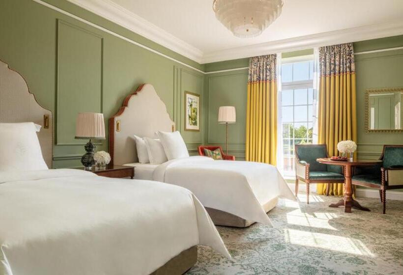 Номер Стандарт Вид на Сад, Four Seasons Hotel Hampshire