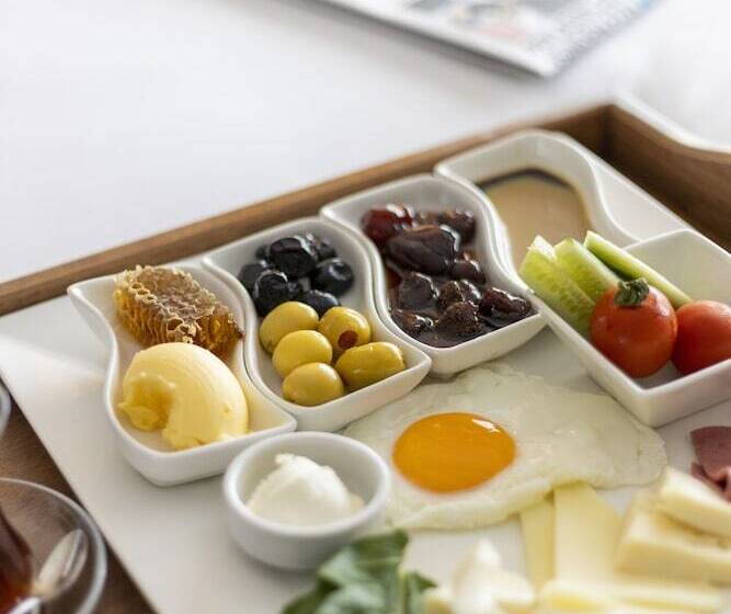 اتاق سوپریور با چشم‌انداز باغ, Mercure Istanbul Bakirkoy
