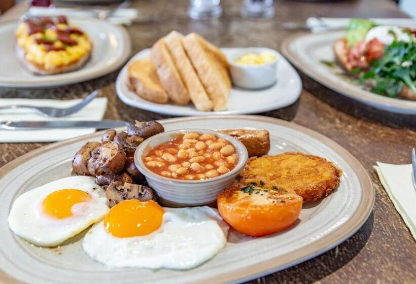 Номер Стандарт, The George Hotel & Brasserie, Cranbrook
