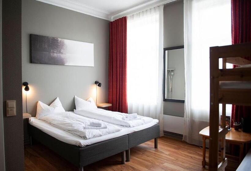 Номер Стандарт, Henriks Hotell