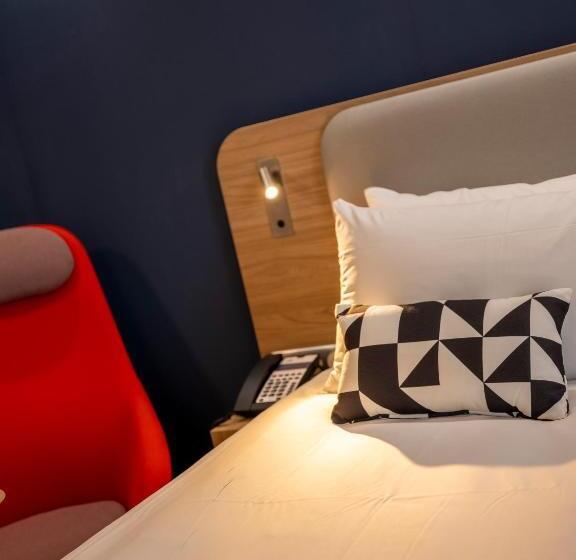 اتاق استاندارد برای معلولان, Holiday Inn Express   Nice   Grand Arenas, An Ihg