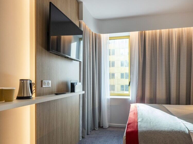 اتاق استاندارد, Holiday Inn Express   Nice   Grand Arenas, An Ihg