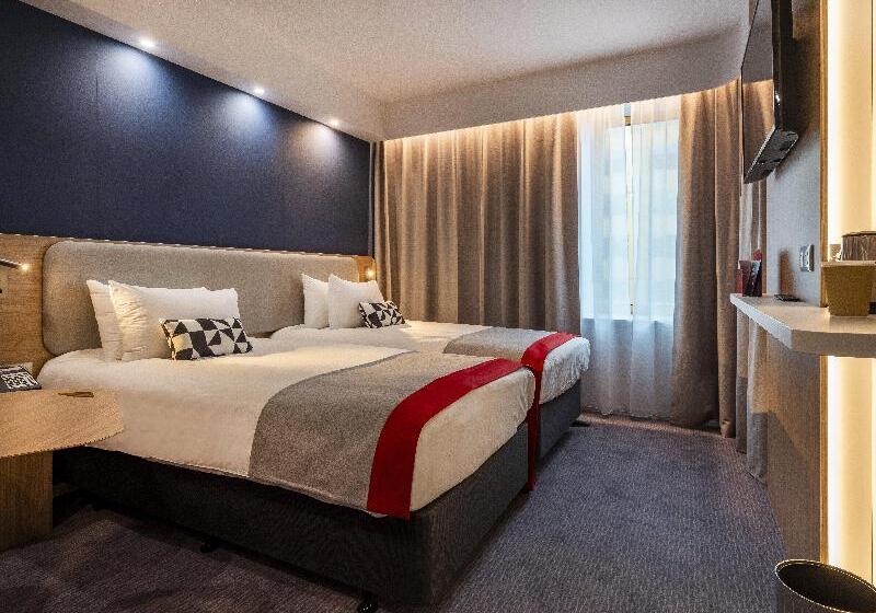 اتاق استاندارد, Holiday Inn Express   Nice   Grand Arenas, An Ihg