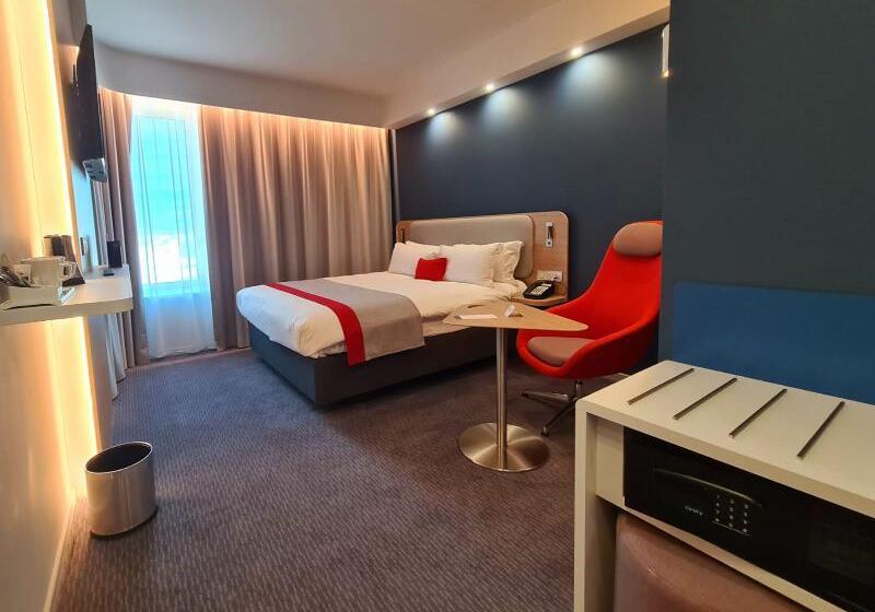 اتاق استاندارد برای معلولان, Holiday Inn Express   Nice   Grand Arenas, An Ihg