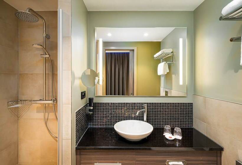 Номер Superior, Leonardo Hotel Eschborn Frankfurt