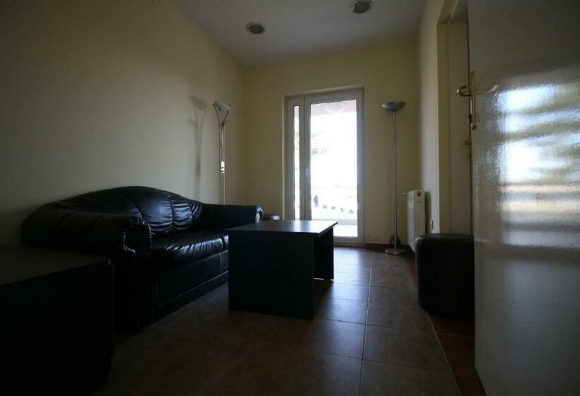 اتاق لوکس یک تخته, Hostel Teresianum