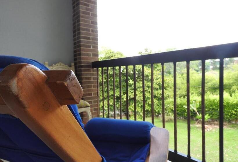 اتاق لوکس خانوادگی, Villa Juana