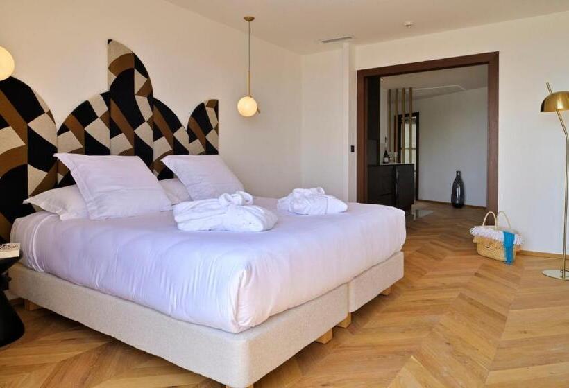 Полулюкс Одноместный с Террасой, Hôtel & Spa Rocabella