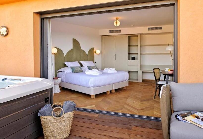 Люкс с гидромассажем, Hôtel & Spa Rocabella