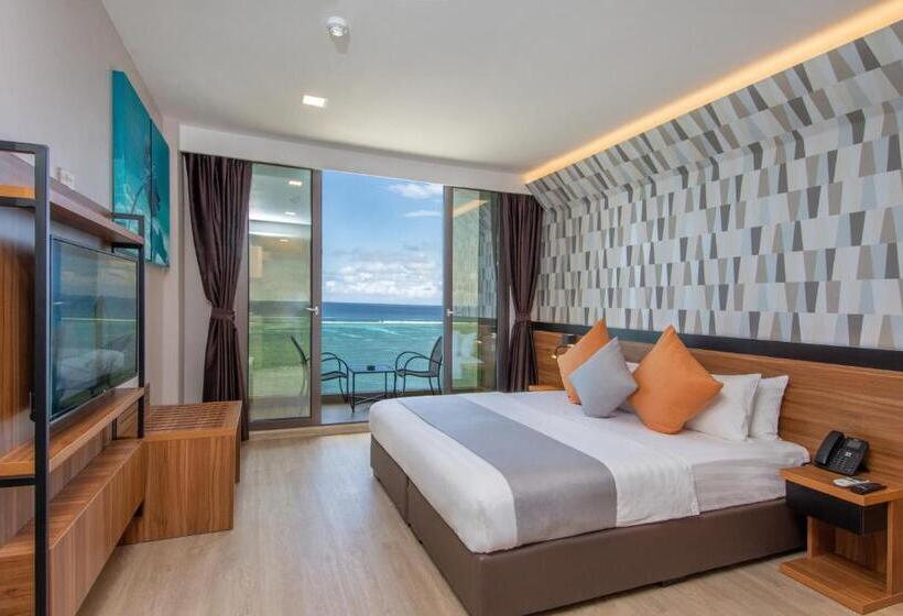 اتاق لوکس با چشم‌انداز دریا, Triton Prestige Seaview And Spa