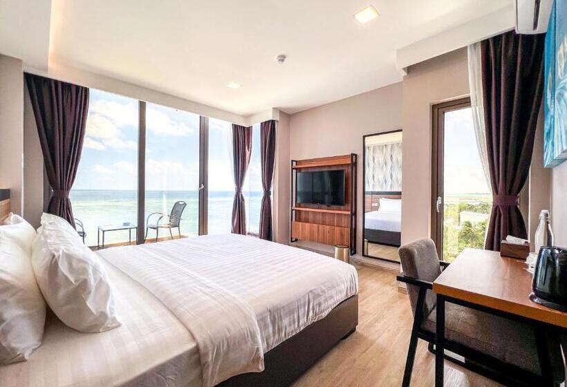 اتاق لوکس با چشم‌انداز دریا, Triton Prestige Seaview And Spa