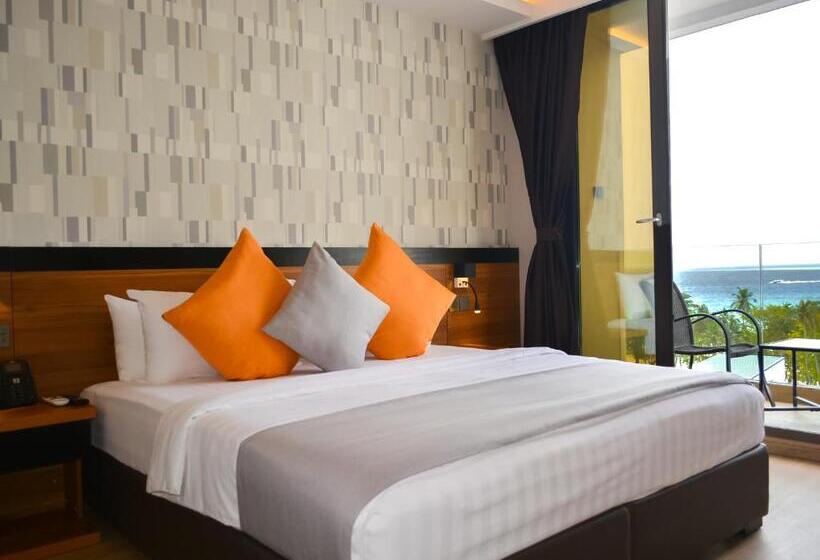 اتاق اساندارد با چشم‌انداز جانبی به دریا, Triton Prestige Seaview And Spa