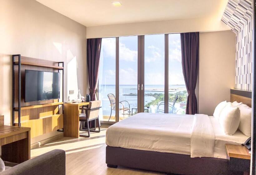 سوییت, Triton Prestige Seaview And Spa