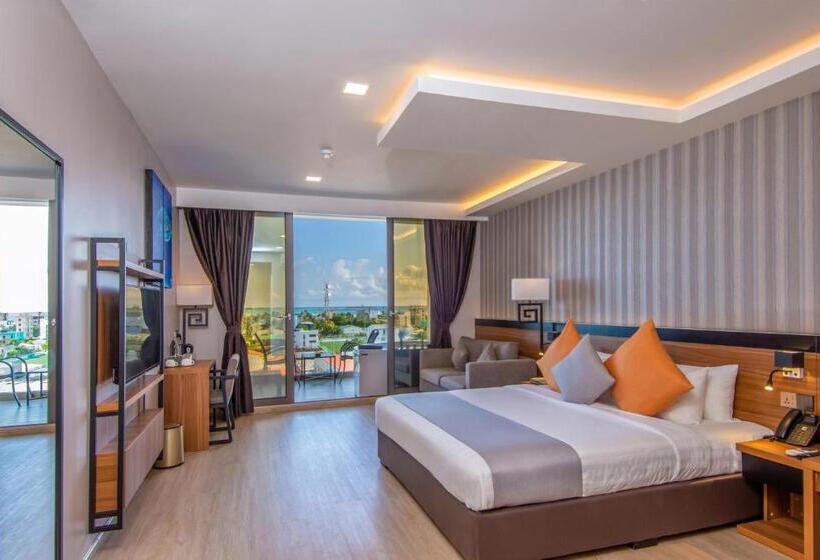 سوئیت با تخت بزرگ, Triton Prestige Seaview And Spa