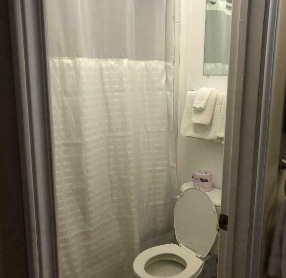 标准间, Seaport Inn