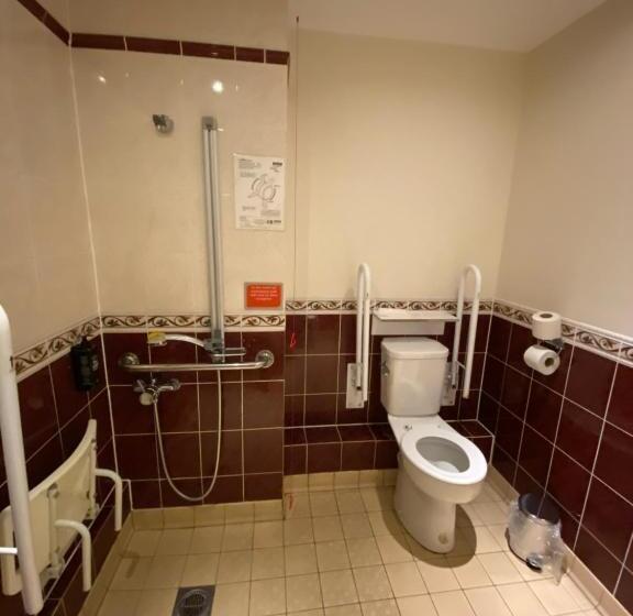 适合残疾人使用的标准间, Ibis Budget Bromsgrove