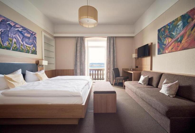 Comfort room with lake view, Seehotel Grauer Bär