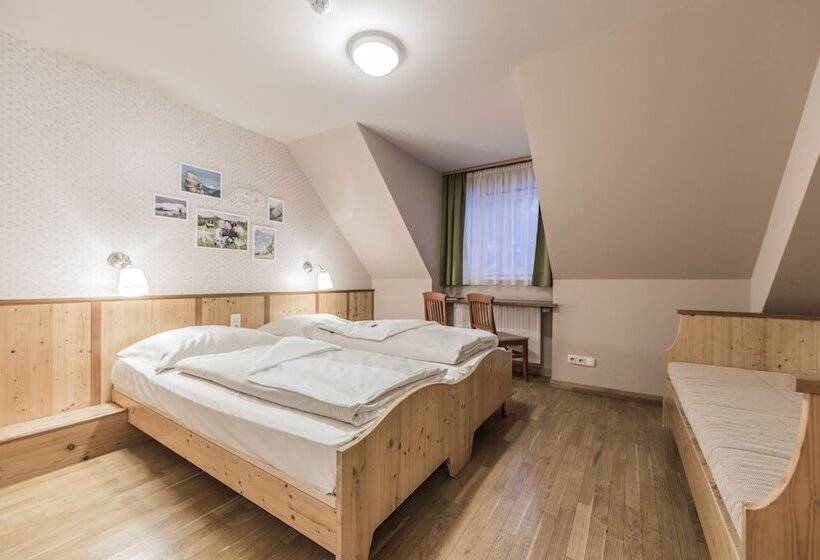 Номер Стандарт Трехместный, Jufa Hotel Grundlsee