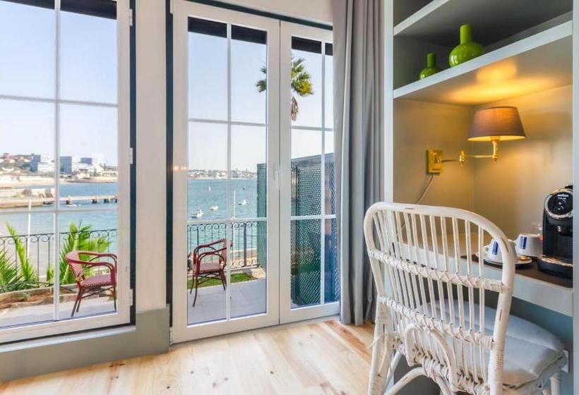 Номер Deluxe Вид на Море с Балконом, Westlight Cascais Chalet  Adults Only