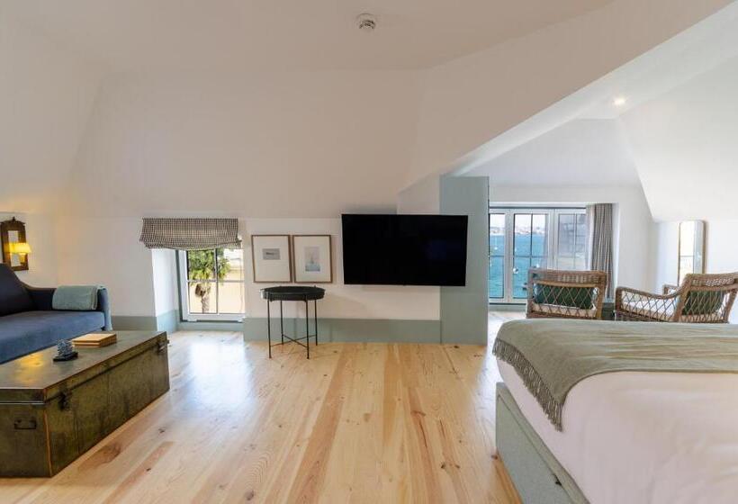 Полулюкс Вид на Море, Westlight Cascais Chalet  Adults Only