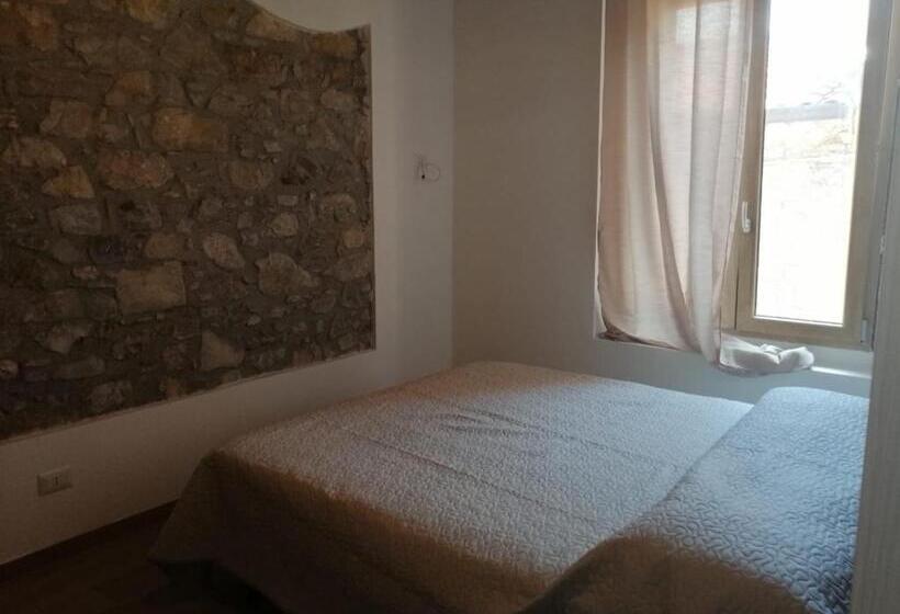 آپارتمان 1 خوابه با بالکن, B&b Andemar Rooms