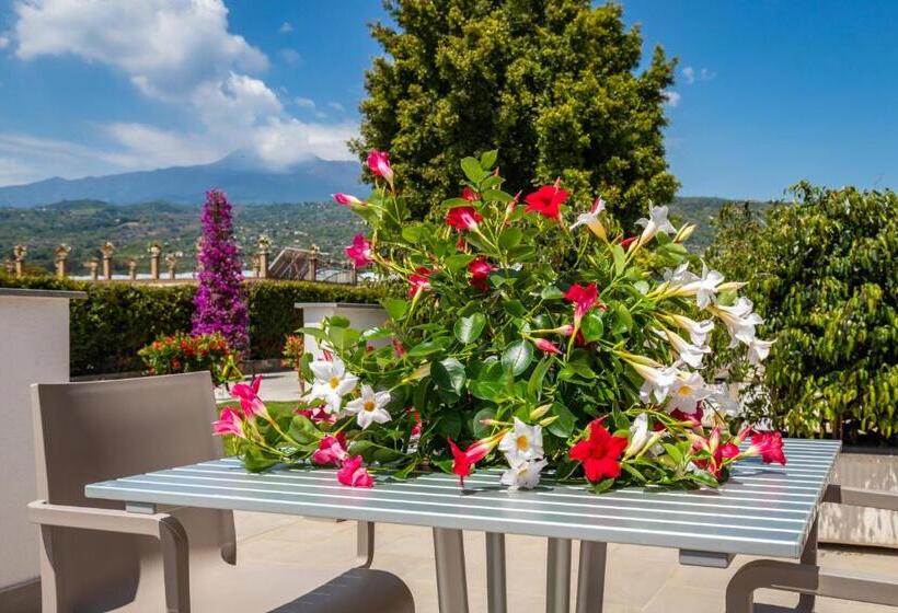 Номер Стандарт с Террасой, Dipladenia Garden Country Resort