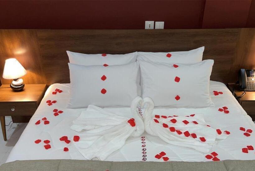 استودیوی لوکس, Residence Sycomore 1