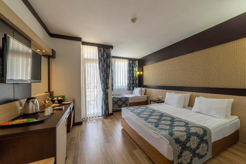Номер Стандарт Вид на Бассейн, Amon Hotels Belek   Adult Only