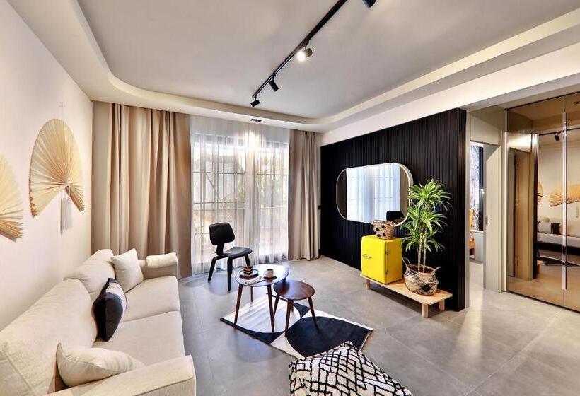 Люкс с Балконом, Luff Suites