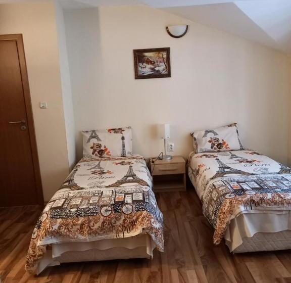Quarto Estandar com Sacada, Guest Rooms Bansko