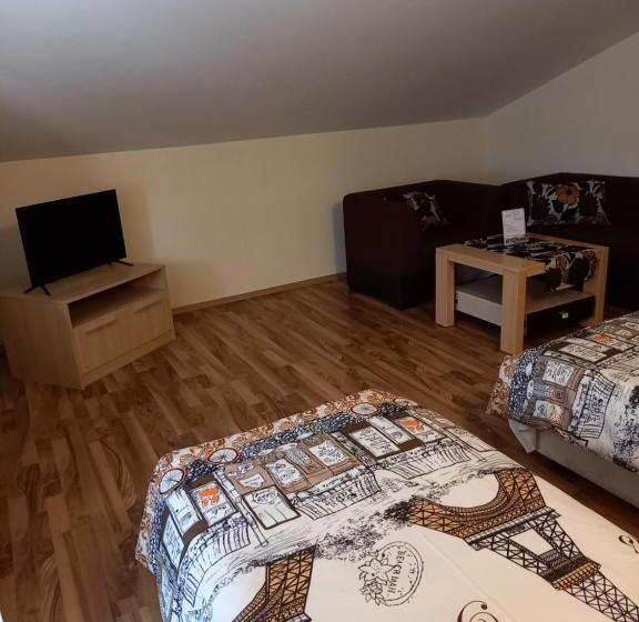 Номер Стандарт с Балконом, Guest Rooms Bansko