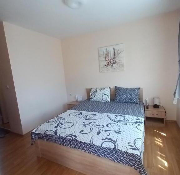 Номер Стандарт с Балконом, Guest Rooms Bansko