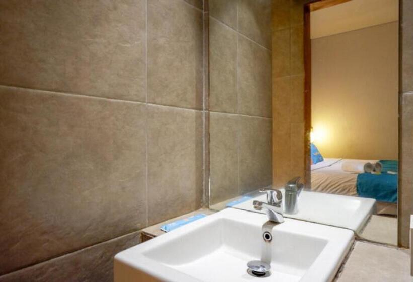 Люкс, Sans Hotel Ekkon Yogyakarta By Reddoorz