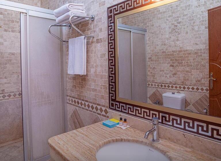 اتاق استاندارد سه نفره, Grand Nakhchivan