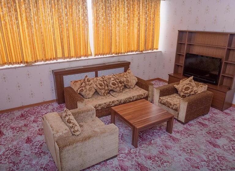 سوییت خانوادگی, Grand Nakhchivan