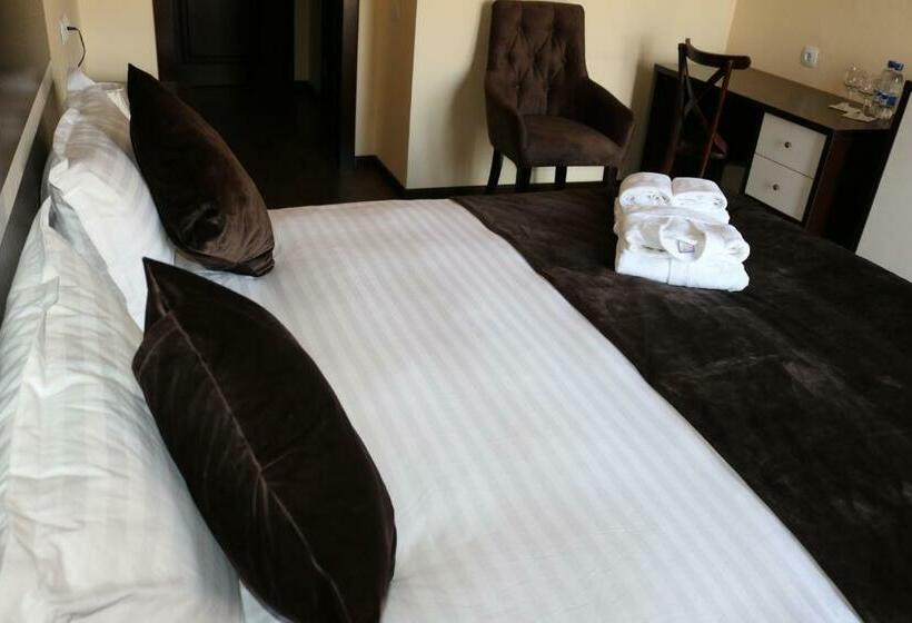 اتاق استاندارد با تخت بزرگ, Marhabo Hotel Palace